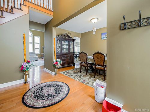 22152 Beech Knoll Dr, Macomb, MI, 48044-3085 | Card Image