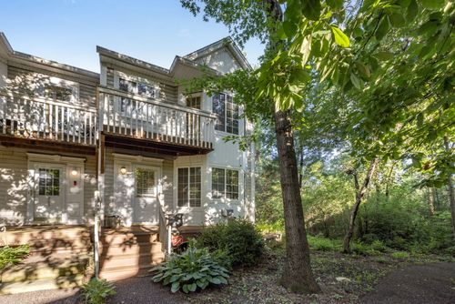 267 W Treehouse Ln, Round Lake, IL, 60073-3592 | Card Image