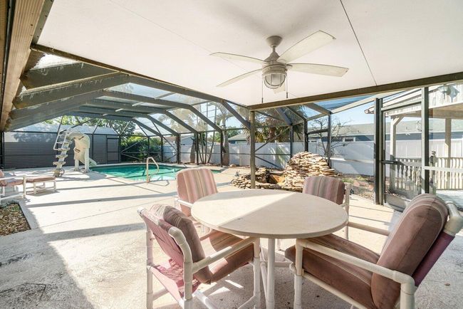 61 W Rubber Tree Dr, House other with 3 bedrooms, 2 bathrooms and null parking in Lake Worth FL | Image 23