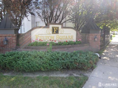 931 Cedar Ct, New Brunswick, NJ, 08901-3393 | Card Image