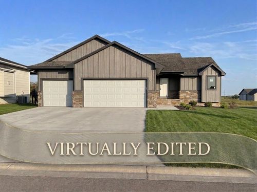 2203 S Chateau Ct, Wichita, KS, 67207-7785 | Card Image