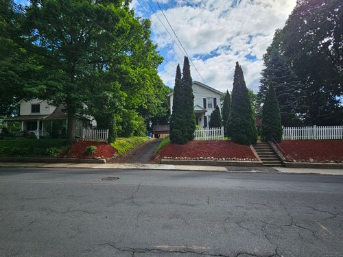 216 Bunker Hill Ave, Waterbury, CT, 06708-1906 | Card Image