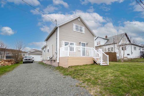 664 George Street, New Waterford, NS, B1H4E6 | Card Image