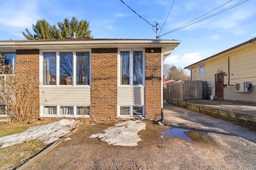 8 Plumtree Pl, North Bay, ON, P1A3Y6 | Card Image