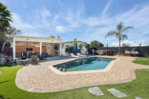 10274 Madrid Way, Spring Valley, CA, 91977-1912 | Card Image