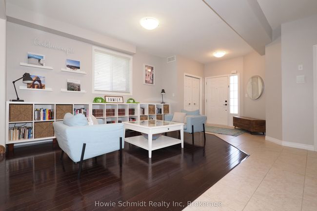 11 - 90 Alderson Dr, Condo with 3 bedrooms, 4 bathrooms and 3 parking in Cambridge ON | Image 8