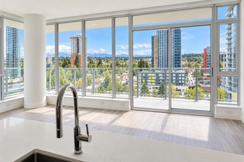 2007-9675 King George Boulevard, Surrey, BC, V3T0T7 | Card Image