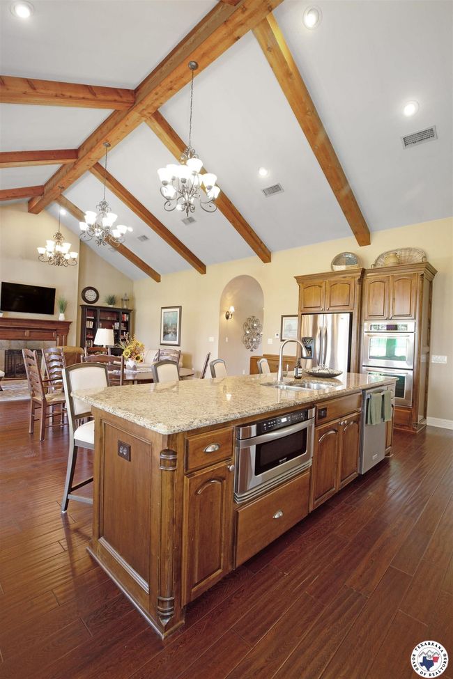2011 N State Highway 8, House other with 3 bedrooms, 4 bathrooms and null parking in New Boston TX | Image 8