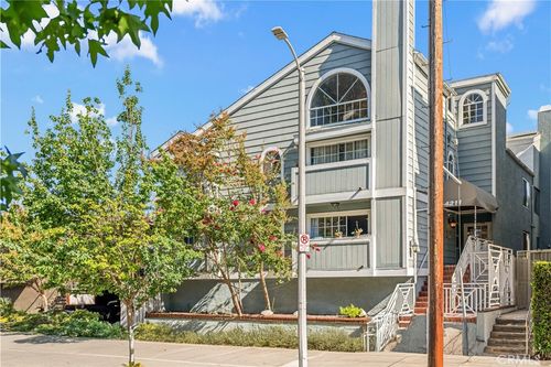 203-4211 Arch Dr, Studio City, CA, 91604-3284 | Card Image