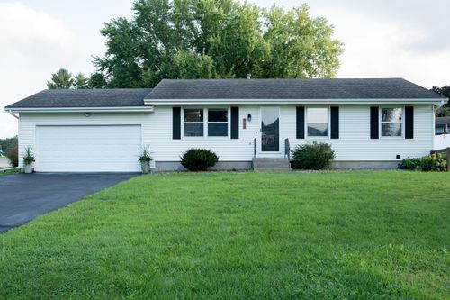 964 Oak St, MONDOVI, WI, 54755-1351 | Card Image