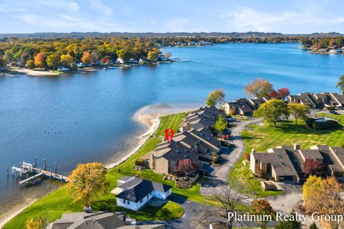 15762 Prospect Point Dr, Spring Lake, MI, 49456-2803 | Card Image