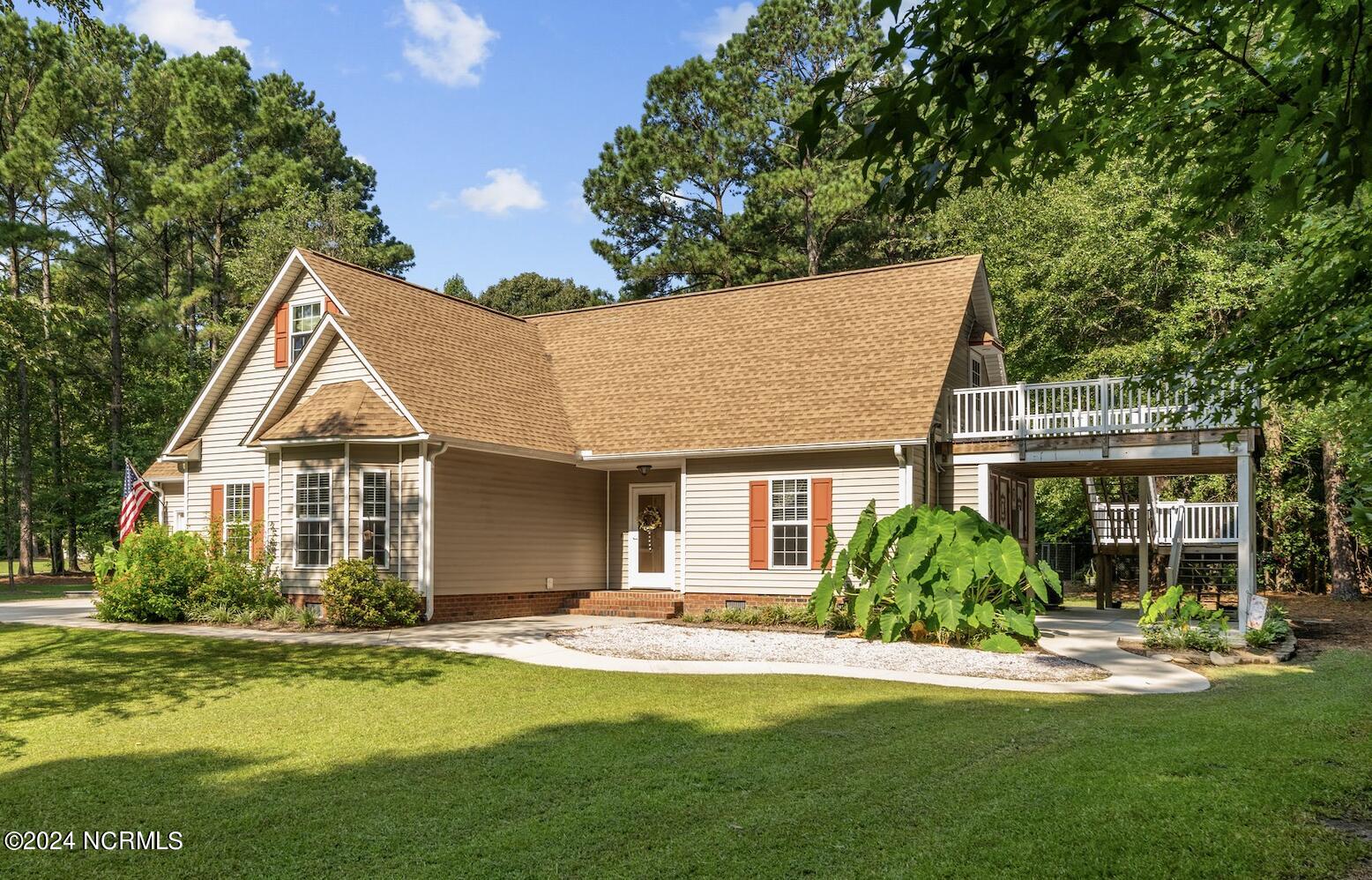 Sherwin Downs Dr, Grimesland, NC 27837