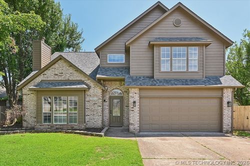 10212 E 116th Pl S, Bixby, OK, 74008-2833 | Card Image