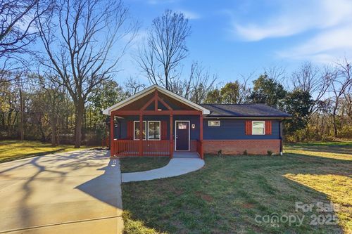 1015 W 6th Avenue B, Gastonia, NC, 28052-3989 | Card Image