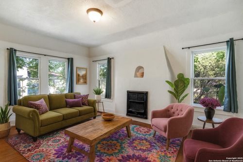 1434 Hicks Ave, San Antonio, TX, 78210-4204 | Card Image