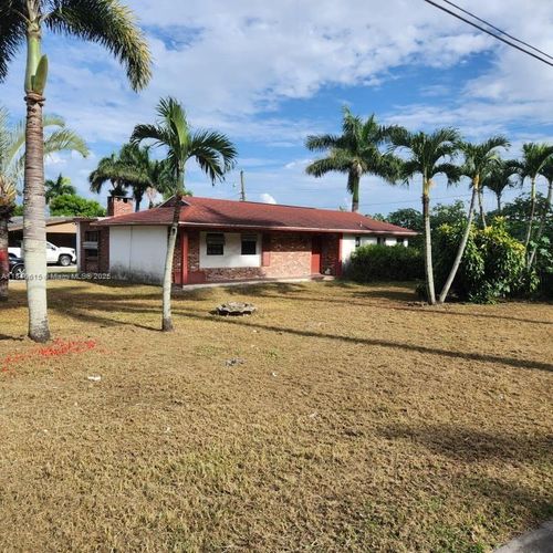 3250 Bacom Point Rd, Pahokee, FL, 33476-2913 | Card Image