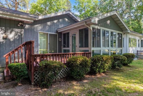17 Sundial Cir, OCEAN PINES, MD, 21811-1545 | Card Image