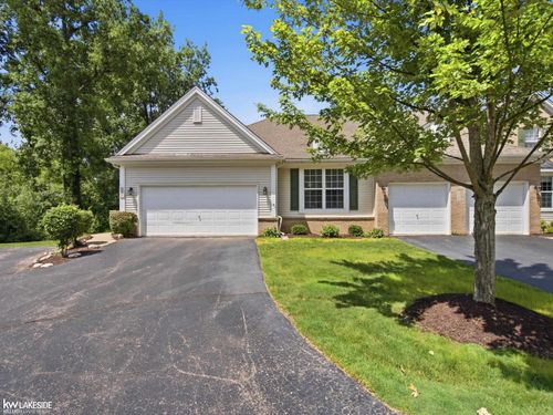 5721 Pinecroft Ct, Clarkston, MI, 48346-3112 | Card Image