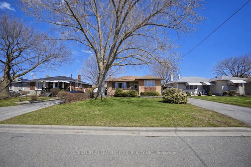 571 Wychwood St, Oshawa, ON, L1G2T4 | Card Image