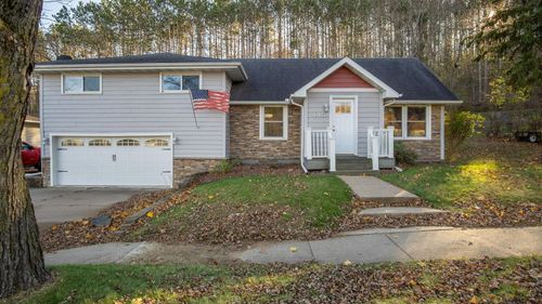 445 Maple St, Glenwood City, WI, 54013-8541 | Card Image