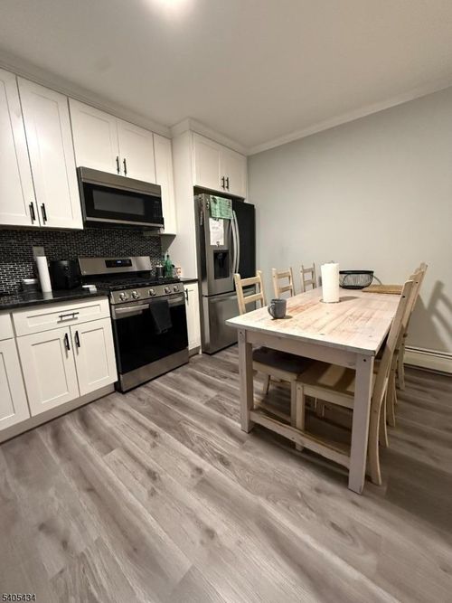 210 E Henry St, Linden, NJ, 07036-2702 | Card Image