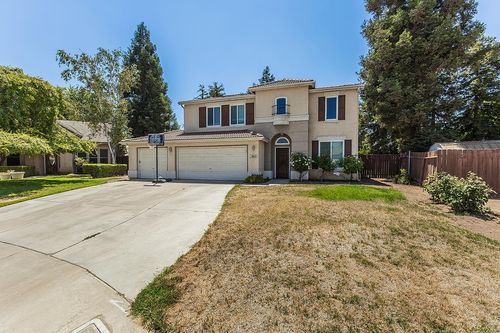 1903 N Sunny Ln, Reedley, CA, 93654-8824 | Card Image
