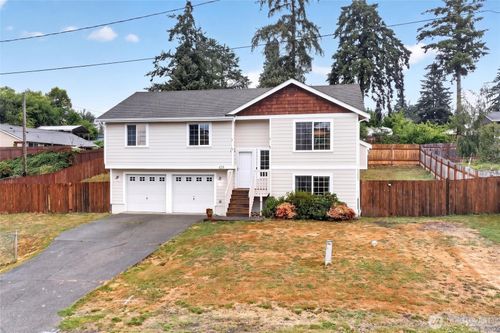426 Comet St, Milton, WA, 98354-9622 | Card Image