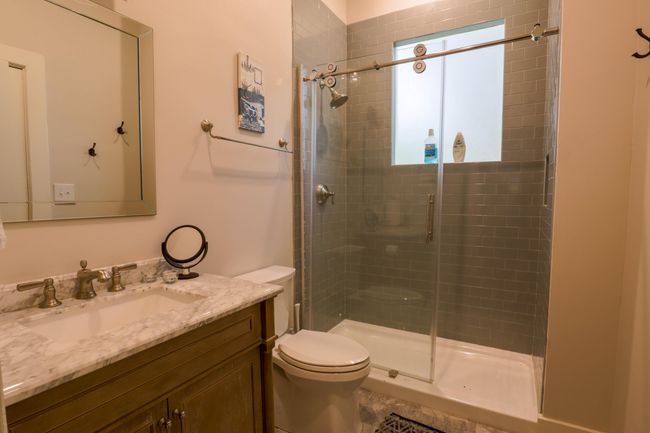 Guest Bathroom | Image 16