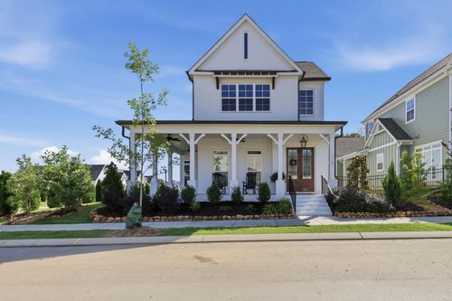 1757 Farmstead Dr, Hixson, TN, 37343-6909 | Card Image