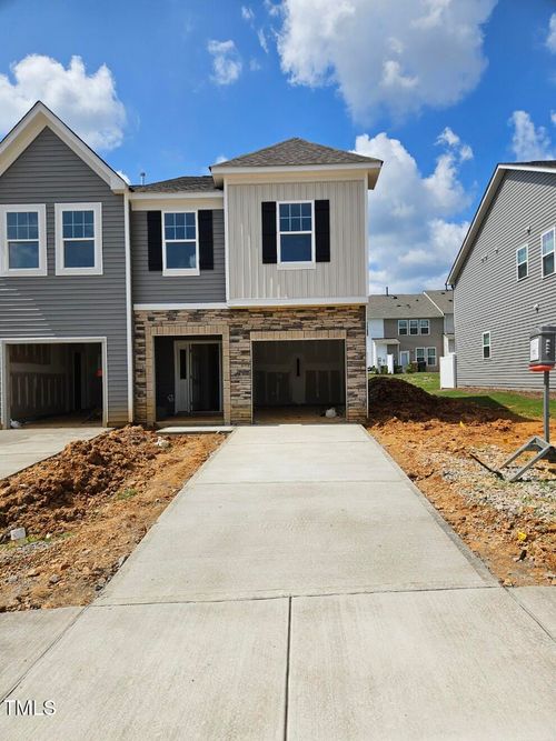32 Honeydew Way, Clayton, NC, 27520-4518 | Card Image