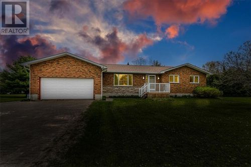195 Limberlost Lane, Mindemoya, ON, P0P1S0 | Card Image
