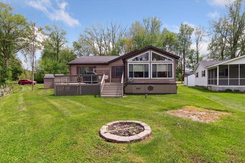204 Crockett Dr, Quincy, MI, 49082-9580 | Card Image