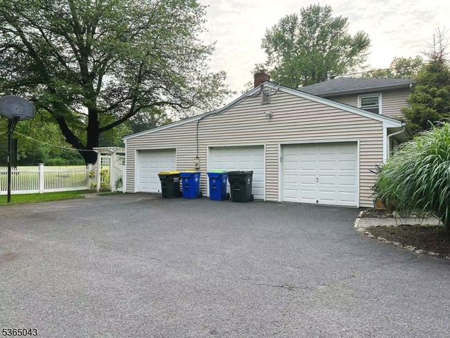 21 Meadowview Rd, House other with 4 bedrooms, 2 bathrooms and null parking in Basking Ridge NJ | Image 6
