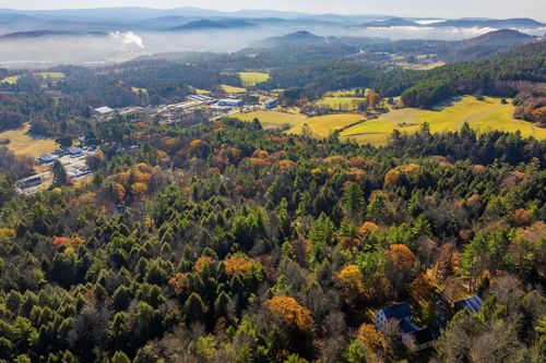 307 Remick Rd, White River Junction, VT, 05001-8904 | Card Image