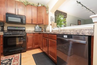 10656 Dani Lane, Townhouse with 3 bedrooms, 2 bathrooms and 2 parking in Orland Park IL | Image 3