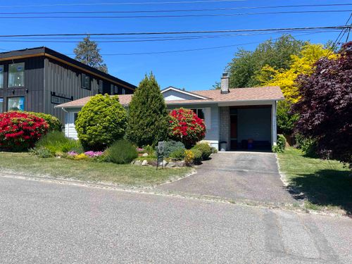 15817 Goggs Ave, White Rock, BC, V4B2P1 | Card Image
