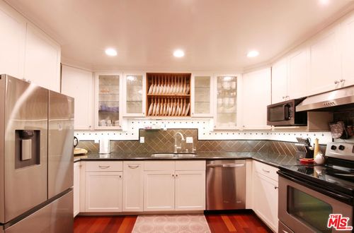 unit-301-603 S Prospect Ave, Redondo Beach, CA, 90277-4407 | Card Image