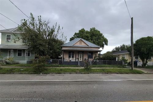 2730 W Main St, Tampa, FL, 33607-3317 | Card Image