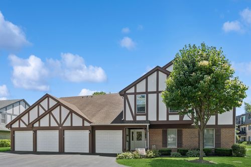 120-40 W Fern Ct, Palatine, IL, 60067-7196 | Card Image