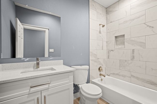 HALWAY FULL BATHROOM | Image 21