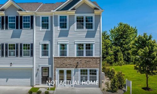 148 Dusky Willow Dr, Etna, OH, 43068-6105 | Card Image