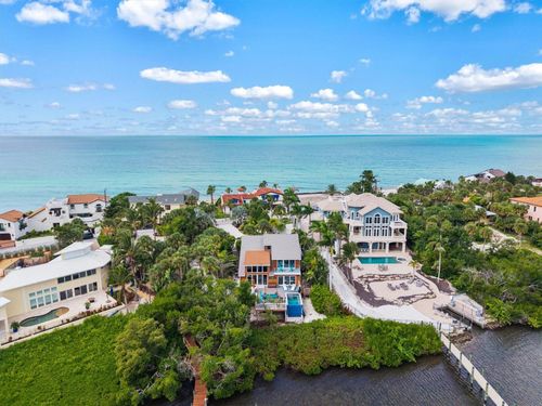 140 N Casey Key Rd, OSPREY, FL, 34229-9704 | Card Image