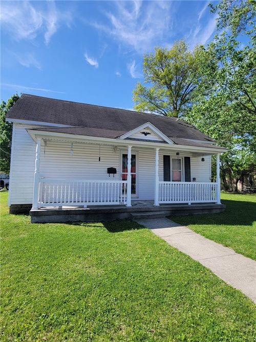 700 W Jourdan St, Newton, IL, 62448-1058 | Card Image