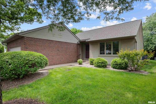 10-10 Briarwood Ln, Rock Island, IL, 61201-6339 | Card Image