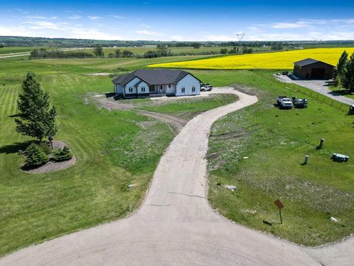 349062 Tamarack Dr E, Foothills, AB, T1S5B8 | Card Image
