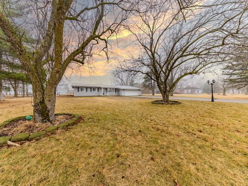 3569 W 1500 S, Kentland, IN, 47951-8592 | Card Image