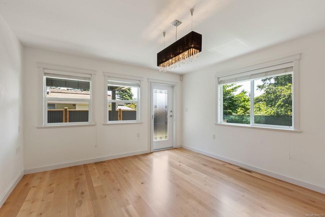 Primary bedroom w/two walk-in closets | Image 13