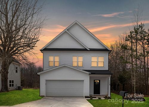 9507 Weston Woods Ln, Charlotte, NC, 28216-5822 | Card Image