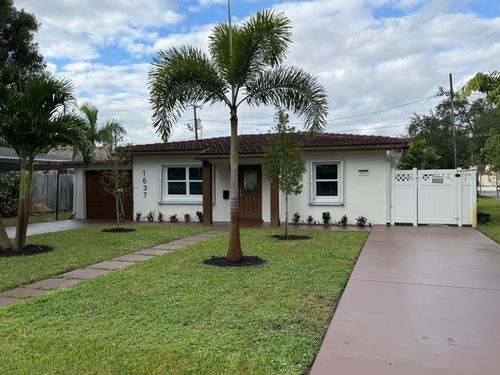 0-1637 Se 1st St, Pompano Beach, FL, 33060-7507 | Card Image