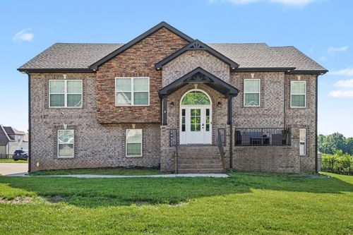 529 Cresthaven Ln, Clarksville, TN, 37043-2199 | Card Image